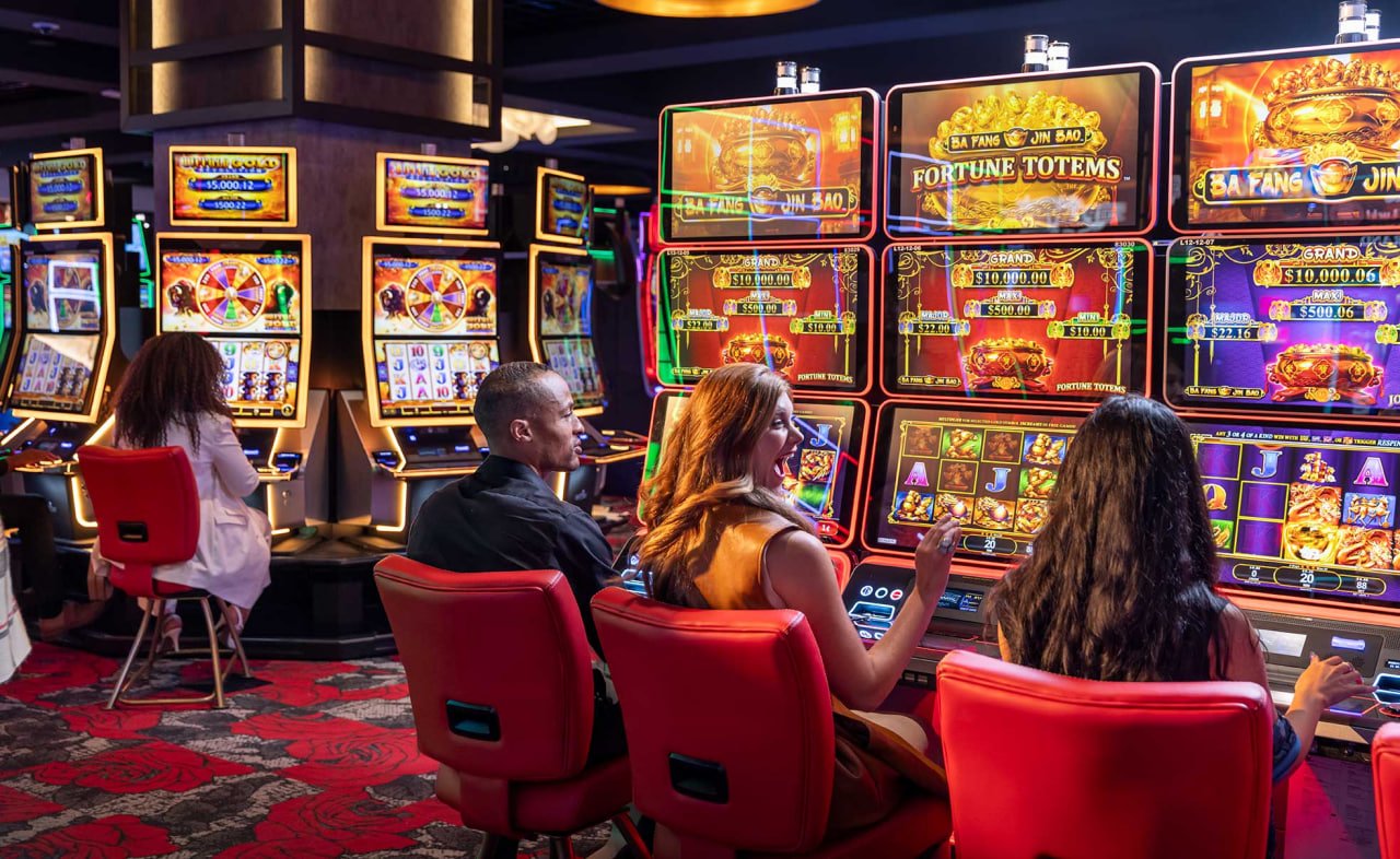 Bàn chơi Live Casino tr88 với dealer chuyên nghiệp trực tuyến